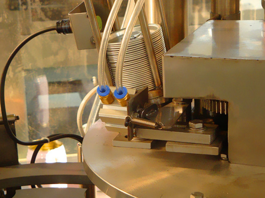 Auto Aluminum Can Filling Machine  Drink Tea Juice Packaging Machine 2000 BPH